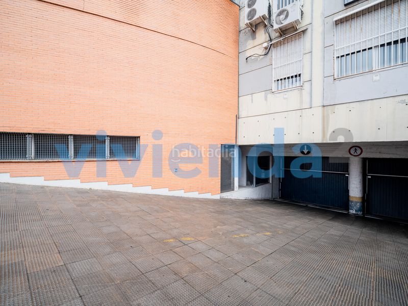 Foto df8622e2-bc59-4e76-aced-c34fc7a316ff. Aparcament cotxe a Concepción Madrid
