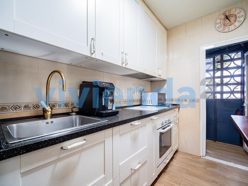 Piso en Portazgo, 75 m2, 3 dormitorios, 1 baxf1os, 299.000 euros en Madrid - Imagen 2