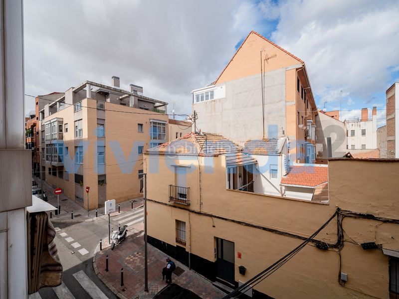 Foto c9cd0baa-f49e-45bd-92b8-c586bdc598e6. Pis amb calefacció a Almendrales Madrid