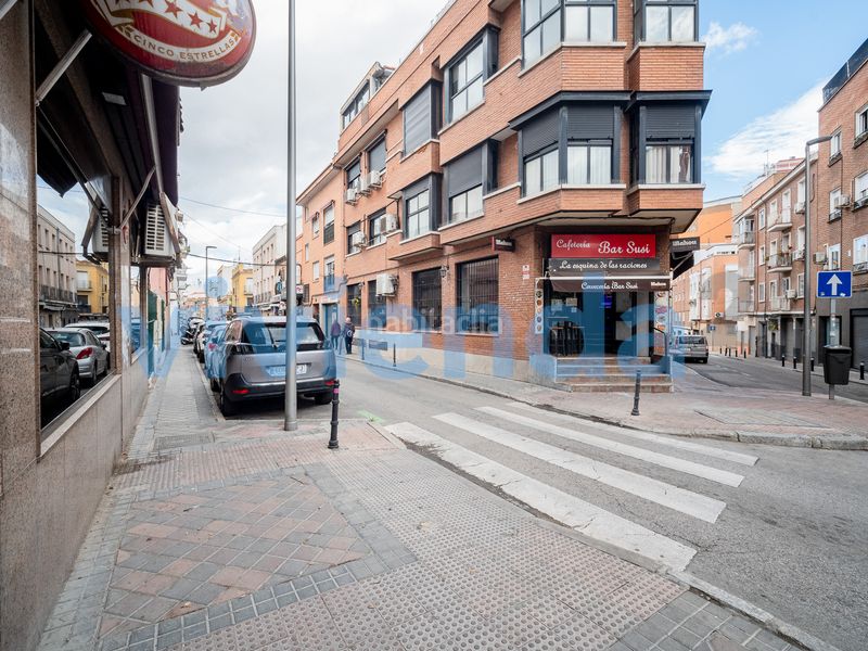 Foto f59a9f7b-cb9a-4c0b-8bfe-d7a83e8ea188. Pis amb calefacció a Almendrales Madrid