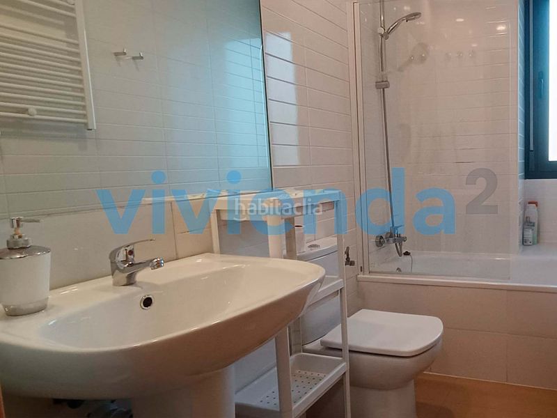 Foto c3ba5ecc-ec84-4c27-8137-6933f111372e. Pis amb calefacció aparcament a Guindalera Madrid