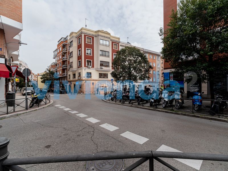 Foto 1e63eedc-73bb-4e74-8aa8-f05dcdc860be. Pis amb calefacció aparcament a Prosperidad Madrid