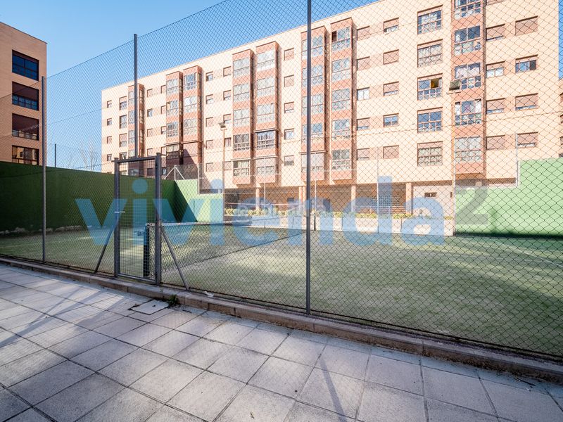 Foto d80859eb-f7e6-467e-99a2-e89659c108c3. Pis amb calefacció aparcament piscina a Rejas Madrid