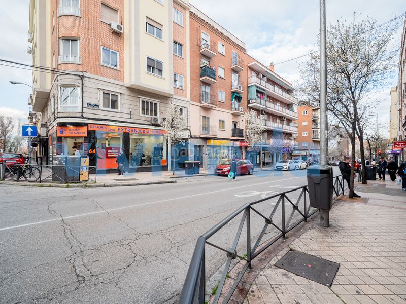 Foto 3c01f1db-c2c8-4eae-ad8d-6b4badc05e20. Pis a Almendrales Madrid