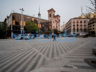 Aparcament cotxe a CALLE DE LA LUNA