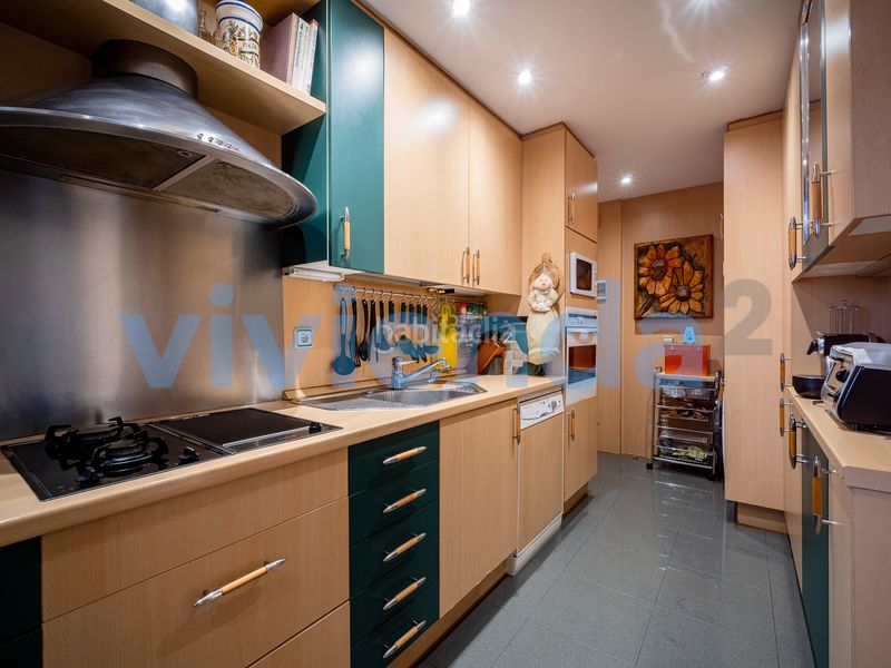 Foto 1ce30bb6-d96f-47a2-9777-e5b1624c9144. Pis amb calefacció aparcament piscina a Nueva España Madrid