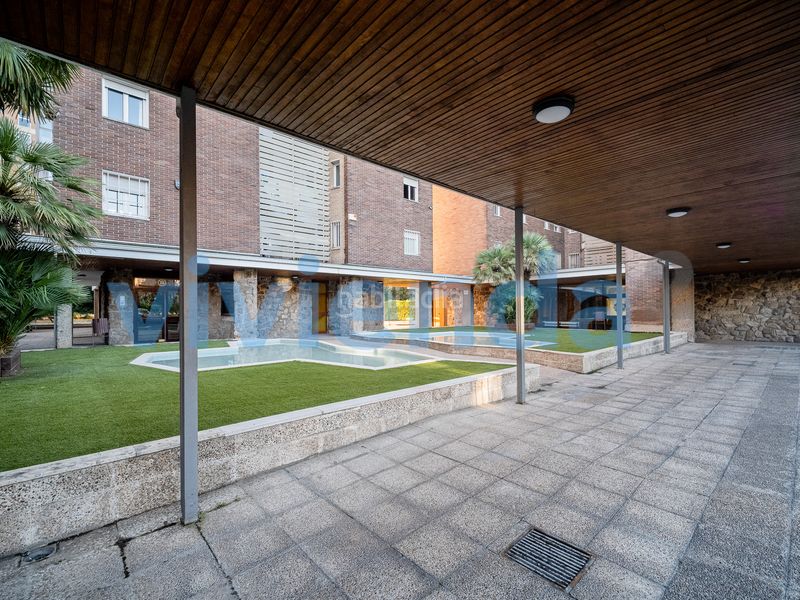 Foto aaabcf46-dc22-4ac0-bbda-c28c94d4266c. Pis amb calefacció aparcament piscina a Nueva España Madrid