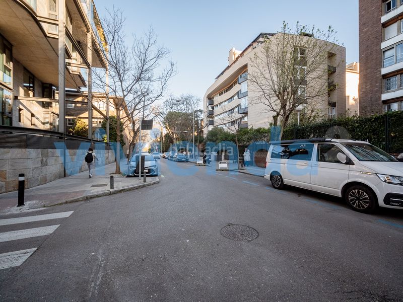 Foto c6425b01-d3fe-49ea-9f7f-967e30f4545e. Pis amb calefacció aparcament piscina a Nueva España Madrid