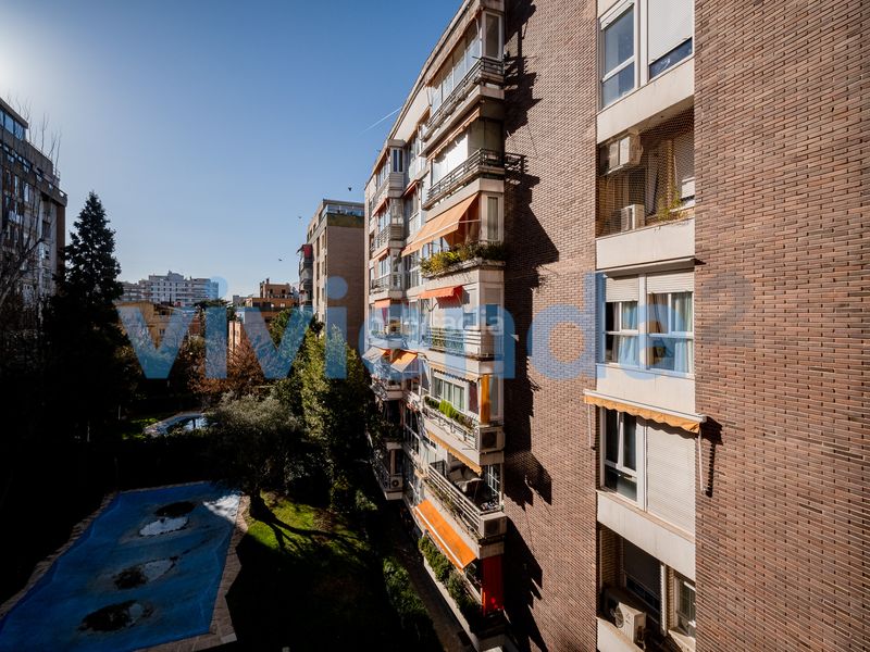 Foto d3d296ad-29c1-4547-94c0-4261661f6b96. Pis amb calefacció aparcament piscina a Nueva España Madrid