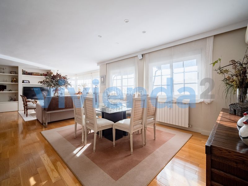 Foto fee7fad4-d067-4b90-8052-c83f870c0316. Pis amb calefacció aparcament piscina a Nueva España Madrid