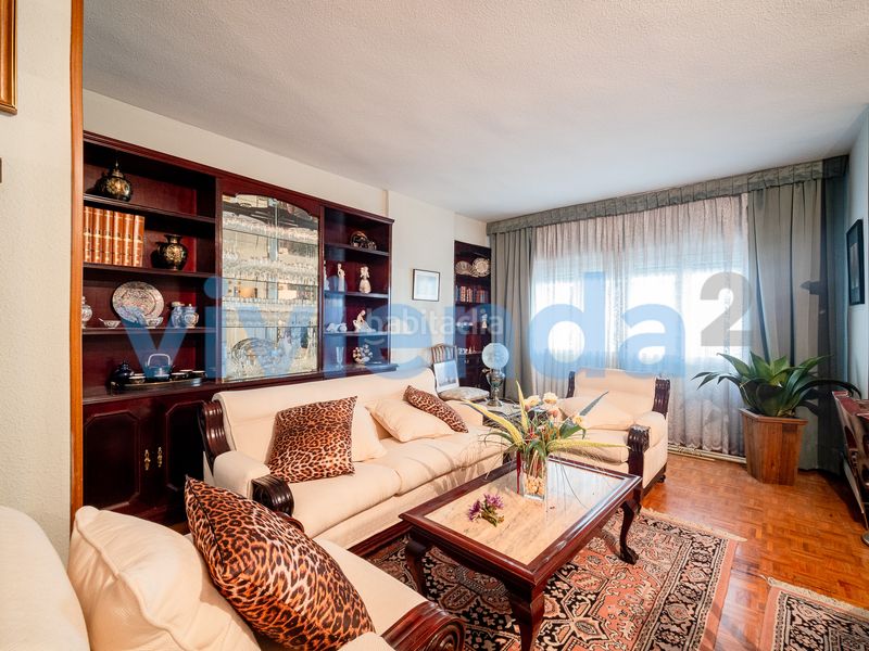 Foto 758968c3-47a7-4d16-a78f-ad490c6ca0ff. Pis amb calefacció a Apóstol Santiago Madrid