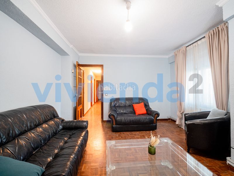 Foto 7d1209e8-a994-4513-8395-1422f3163fbe. Pis amb calefacció a Apóstol Santiago Madrid