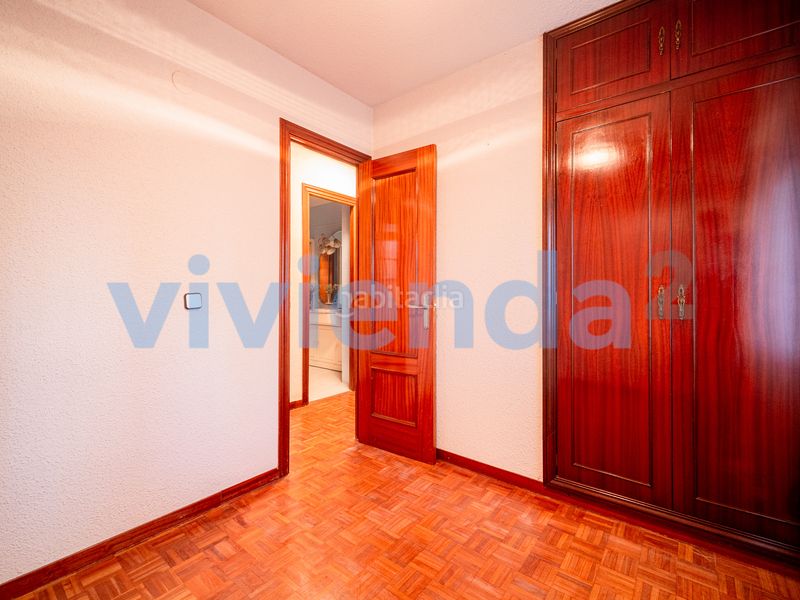 Foto df0e2ac6-1195-4638-80a0-038081b9241b. Pis amb calefacció a Apóstol Santiago Madrid