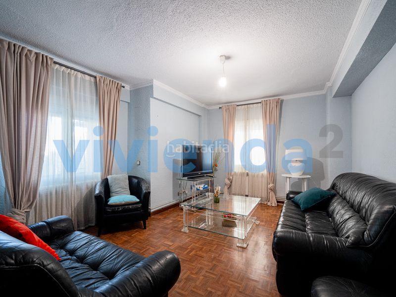 Foto e40758c4-7e96-4c74-a2d1-9b680e61c833. Pis amb calefacció a Apóstol Santiago Madrid