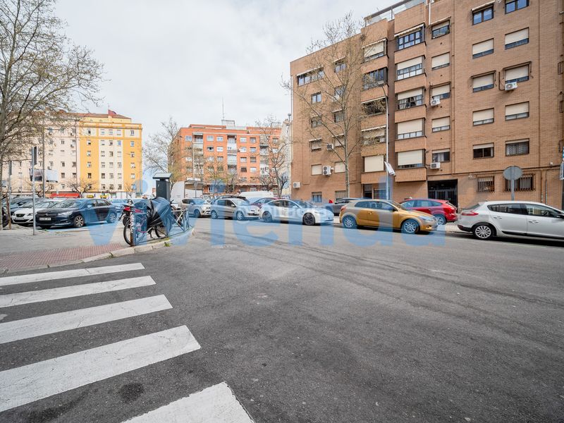 Foto 9b2bd315-bab9-4e47-b2bf-bb2ac920db9d. Pis a Bellas Vistas Madrid