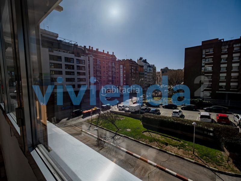 Foto e69e968f-8b21-4f45-943a-aa954297bc19. Pis amb calefacció aparcament a Valdezarza Madrid