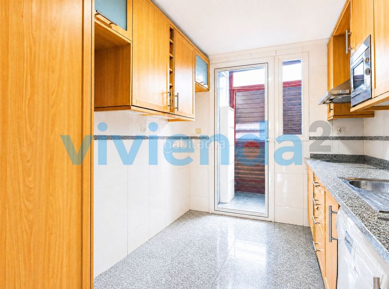 Foto 4e6040f1-cf32-482a-8a9e-62cbd9c2301e. Pis amb calefacció aparcament piscina a Legazpi Madrid
