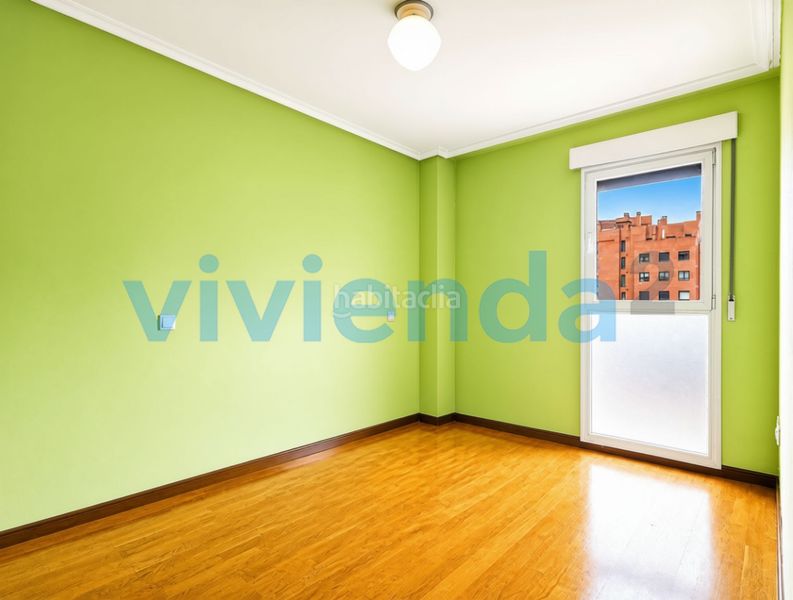 Foto d0ee4cd8-e5a9-49ee-a450-14e9583d0001. Pis amb calefacció aparcament piscina a Legazpi Madrid