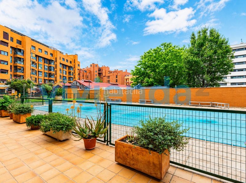 Foto d8275d12-064b-40e2-b09e-9784df58f1e2. Pis amb calefacció aparcament piscina a Legazpi Madrid