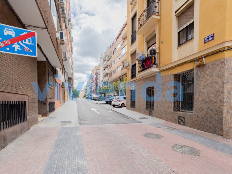 Foto 062f4ada-a5b3-44de-9b1d-5c5a8db6819c. Pis amb calefacció a Guindalera Madrid