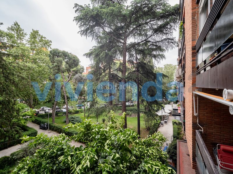 Foto cb8c4332-1a04-4d5d-8a67-3cfa3c07d64a. Pis amb calefacció piscina a Colina Madrid