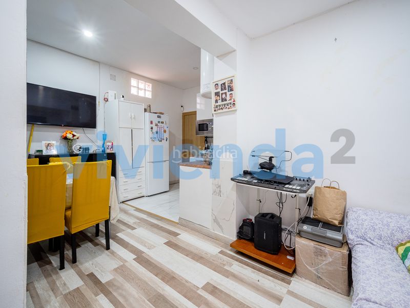 Foto e84a76f8-b8fa-4987-8a56-379c384c447a. Pis amb calefacció a Palos de Moguer Madrid