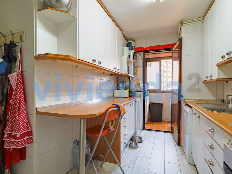 Foto a8d8b2c1-513c-42a5-b479-93a90e2f58fb. Pis amb calefacció aparcament piscina a Costillares Madrid