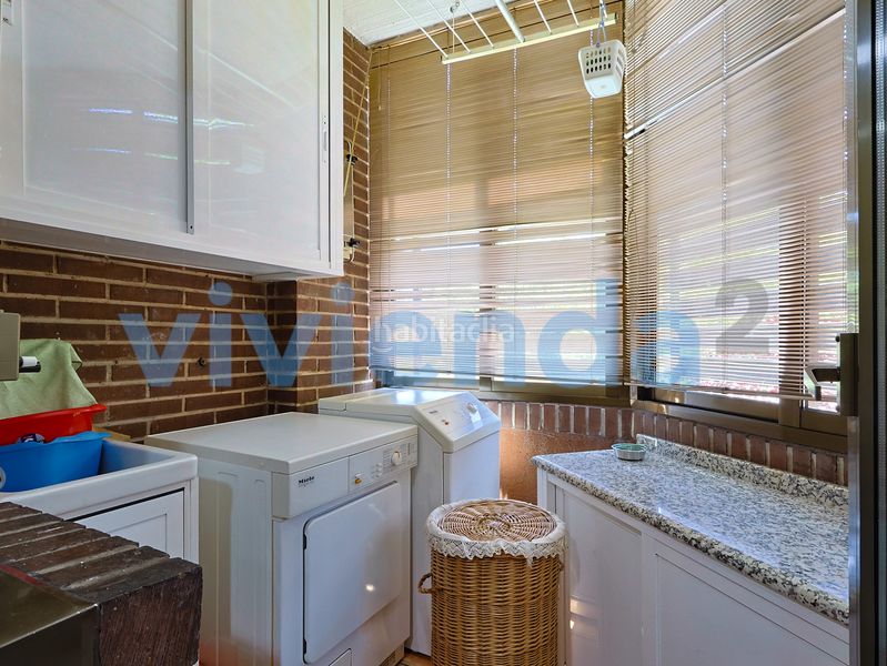 Foto 0d5a2cd9-87a8-43b0-a13f-ca5c52be365f. Pis amb calefacció aparcament piscina a San Juan Bautista Madrid