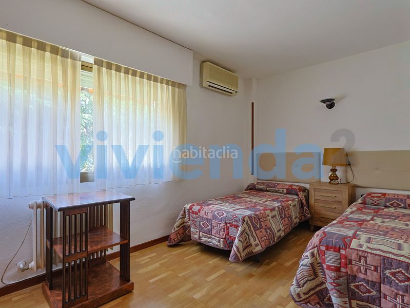 Foto ca3e6ba4-2146-44bf-8d71-d5d901a91946. Pis amb calefacció aparcament piscina a San Juan Bautista Madrid