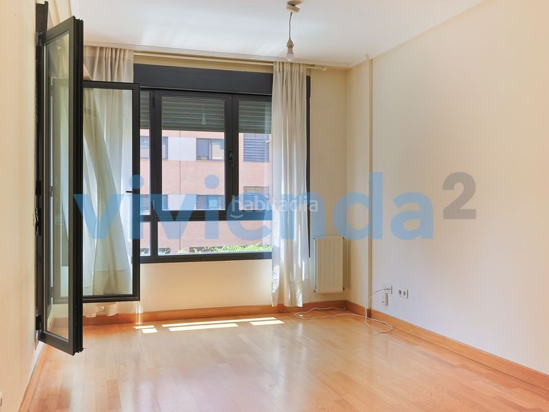 Foto 61e641f4-6378-4a6d-863d-b7c156cff54b. Pis amb calefacció aparcament piscina a Rejas Madrid