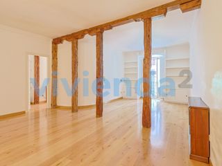 Flat in Calle de Campomanes