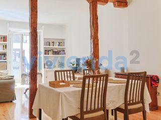 Miete Etagenwohnung  Calle de campomanes. Piso en palacio, 126 m2, 2 dormitorios, 2 baxf1os, 2.100 euros