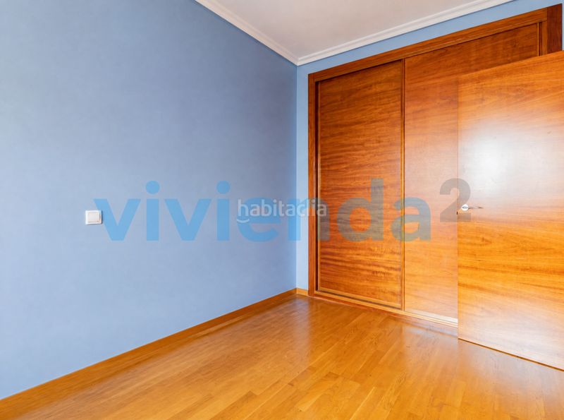 Foto e70a6ce8-db2d-4c70-877a-40e683e995b6. Pis amb calefacció aparcament piscina a Legazpi Madrid