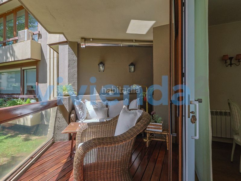 Foto e67d0c3a-8f43-4cc7-8638-a51124949153. Pis amb calefacció aparcament piscina a Hispanoamérica-Bernabéu Madrid