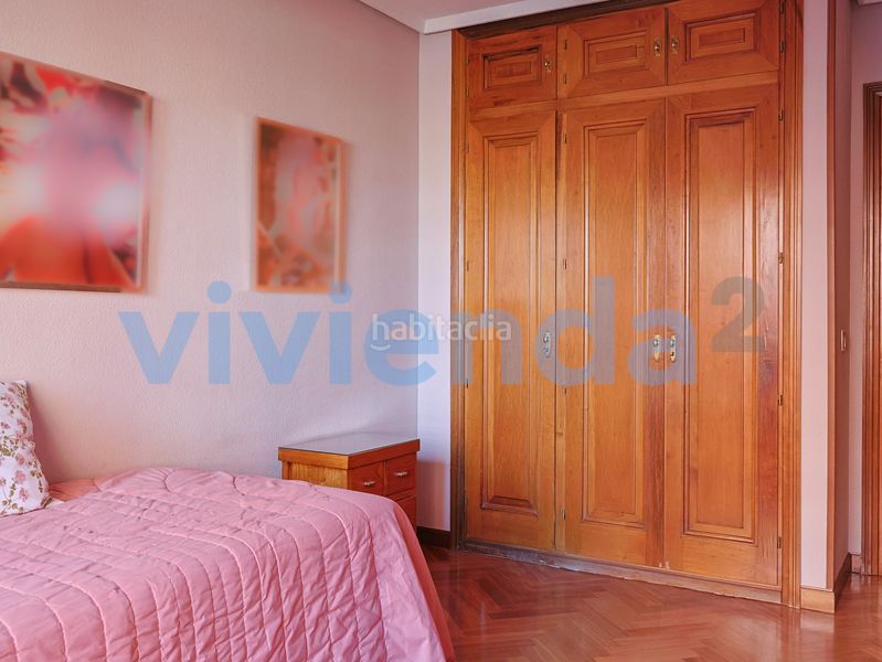 Foto 790132e9-7d33-4a5f-9c5f-b27cbd0fe58d. Pis amb aparcament piscina a Castilla Madrid