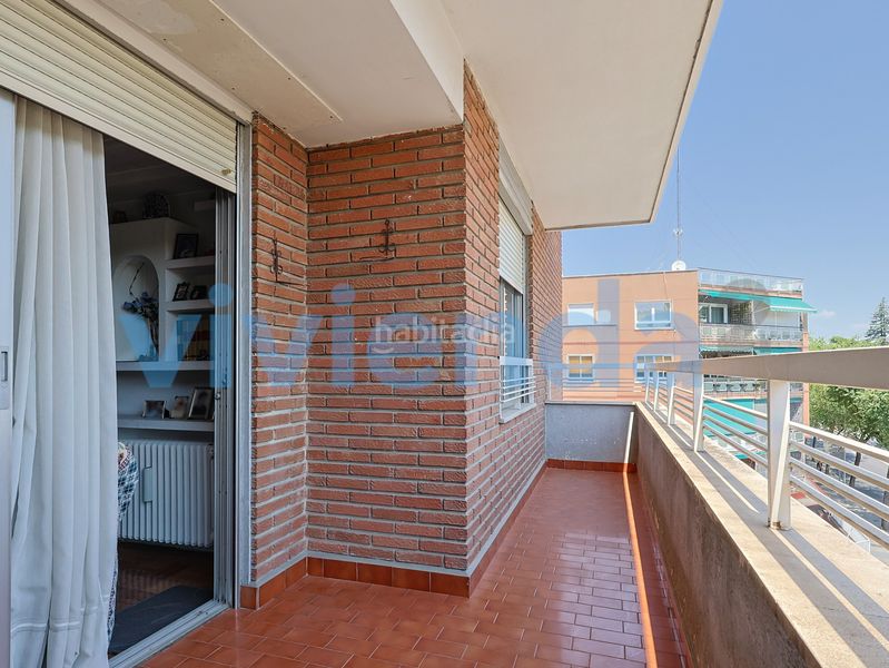 Foto e869bdbe-80c9-4de2-b27b-8acb64d3e4c4. Pis amb calefacció aparcament a Prosperidad Madrid