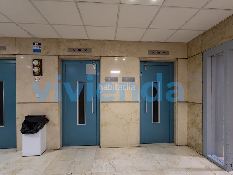 Foto b17b7c69-8568-470c-befc-b79fd90f5a16. Aparcament cotxe a Sol Madrid