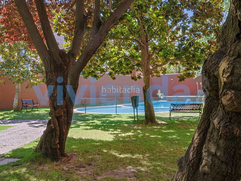 Foto ea9677d6-c0da-4362-af4e-cd73501c4e8a. Pis amb calefacció aparcament piscina a Hispanoamérica-Bernabéu Madrid
