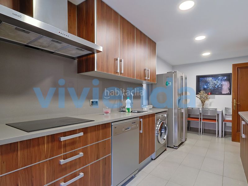 Foto dc5e4aa7-9c66-40d4-8963-30a01db214eb. Pis amb aparcament piscina a Castilla Madrid