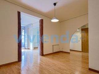 Location Appartement à Palacio. Piso en palacio, 100 m2, 2 dormitorios, 1 baxf1os, 1.900 euros