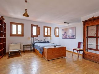 Rent Flat  Calle don pedro. Piso en palacio, 110 m2, 2 dormitorios, 2 baxf1os, 2.250 euros