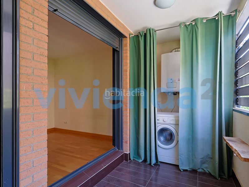 Foto 3402c723-9c3f-42b6-859b-5efccb0b90e8. Pis amb calefacció aparcament piscina a Rejas Madrid