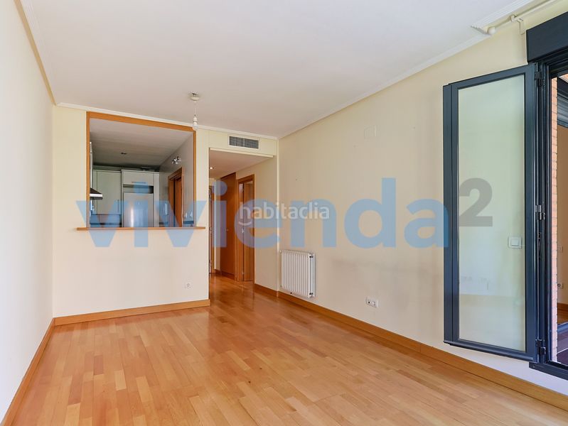 Foto 4b29e00a-5efd-46de-bdf6-9c403c68d699. Pis amb calefacció aparcament piscina a Rejas Madrid