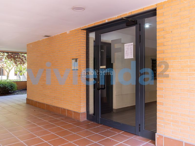 Foto 827cb021-5cd4-4d59-87f9-4a539ad29ceb. Pis amb calefacció aparcament piscina a Rejas Madrid