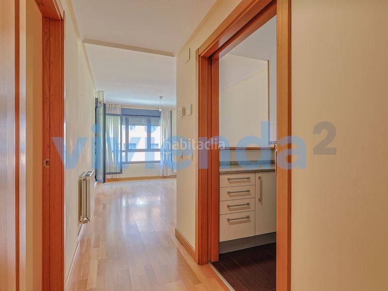 Foto deab4cd6-05f2-4fbf-a0a1-feb0a2e7214f. Pis amb calefacció aparcament piscina a Rejas Madrid
