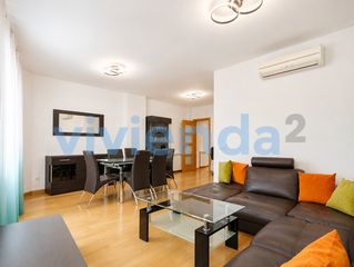 Miete Etagenwohnung  Calle de las maldonadas. Piso en embajadores, 95 m2, 2 dormitorios, 2 baxf1os, 2.100 euro