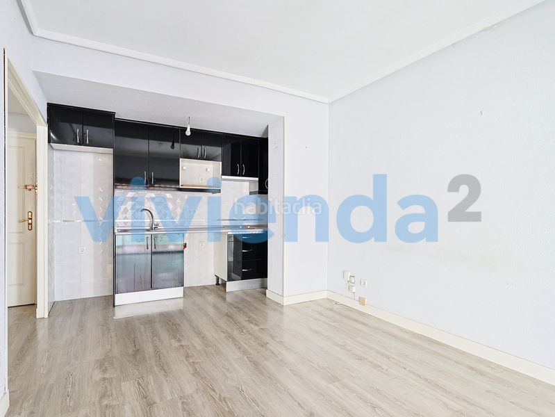 Foto ac4d9cbd-1546-4605-8b60-a168dac53c2e. Pis amb calefacció a Guindalera Madrid