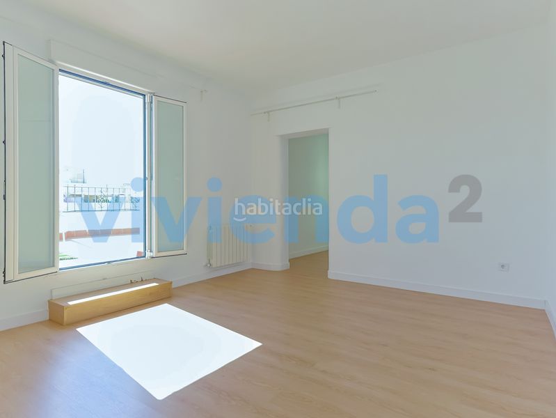 Foto db85428c-d40a-4e60-8de5-c2d8832ce92d. Pis amb calefacció a Hispanoamérica-Bernabéu Madrid
