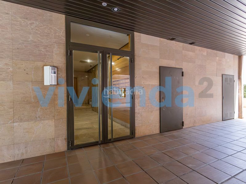 Foto a573dabf-0790-49c1-a83f-486e8de80e7d. Pis amb calefacció aparcament piscina a Sanchinarro Madrid