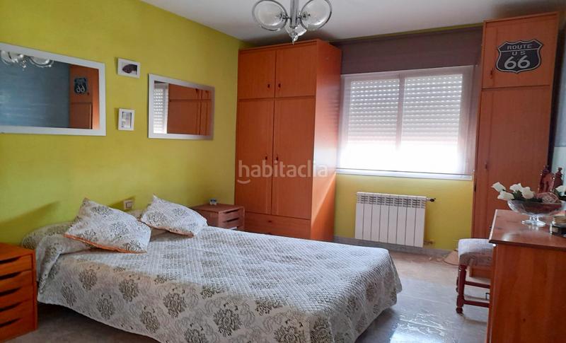 Foto 719defe2-a030-454a-b0e3-2cd05c6b2068. Casa aparellada amb xemeneia calefacció aparcament a Batres